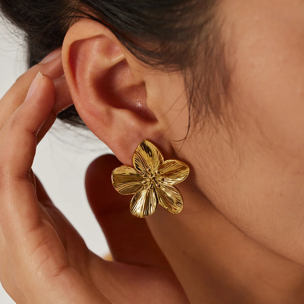 Tessic Flower Stud Earrings