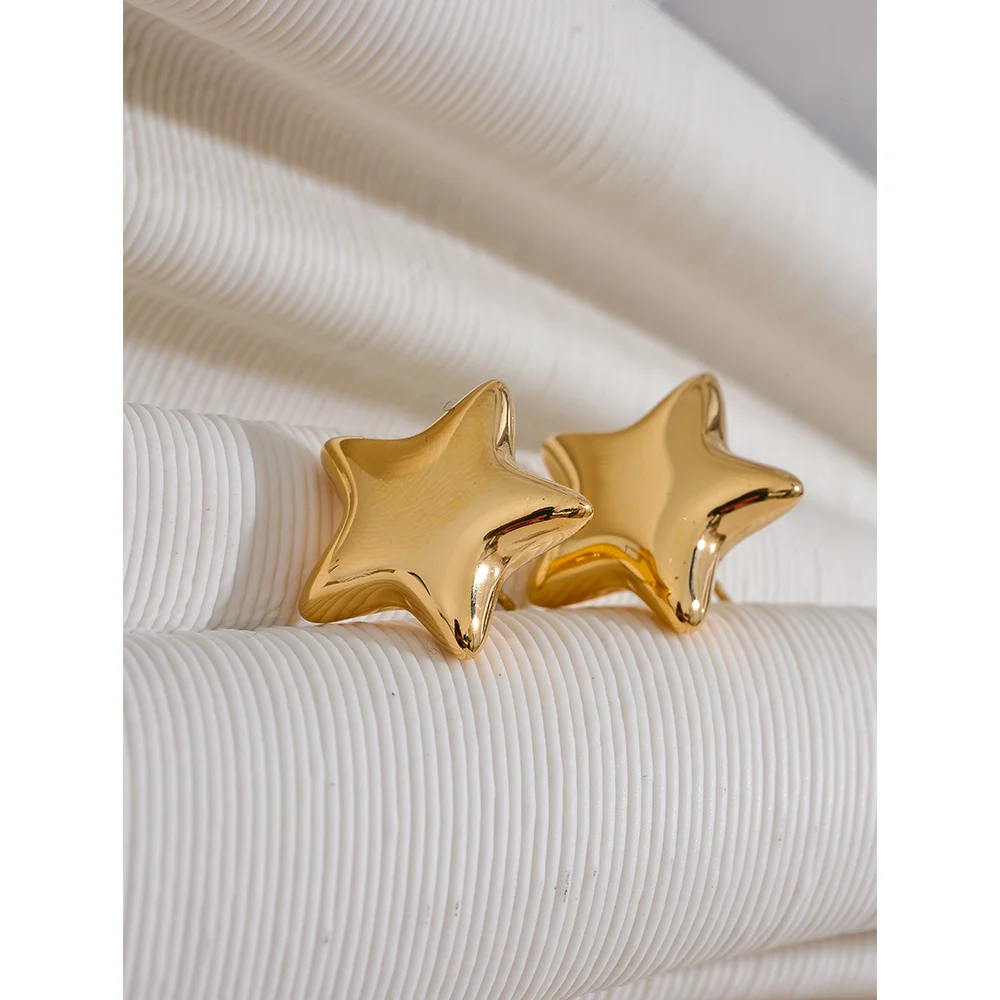 Tessic Star Small Stud Earrings