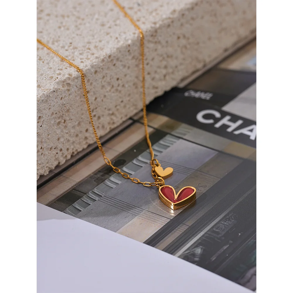 Tessic Double Heart Pendant Necklace