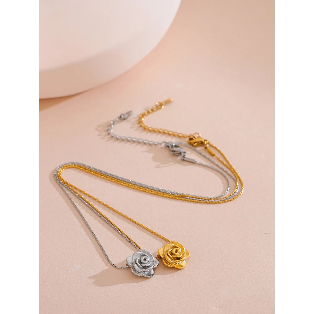 Tessic Stereoscopic Flower Pendant Necklace