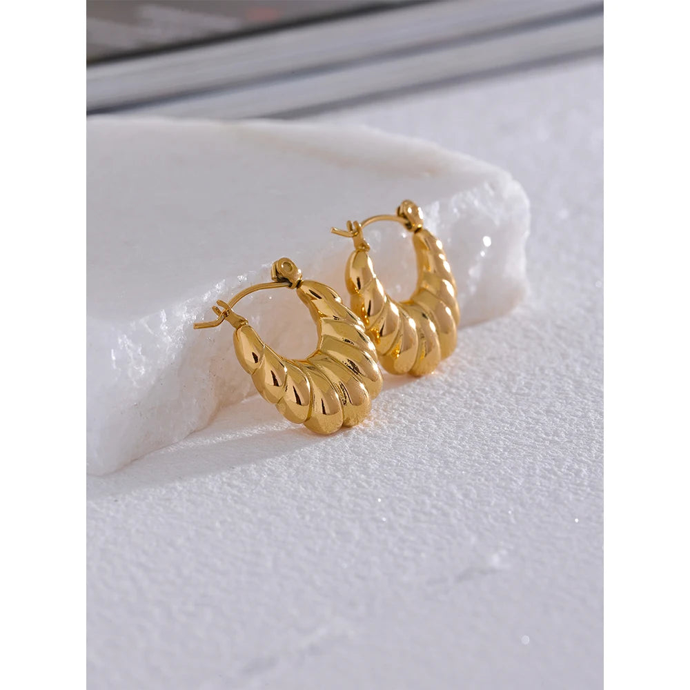 Tessic Croissant Hoop Earrings