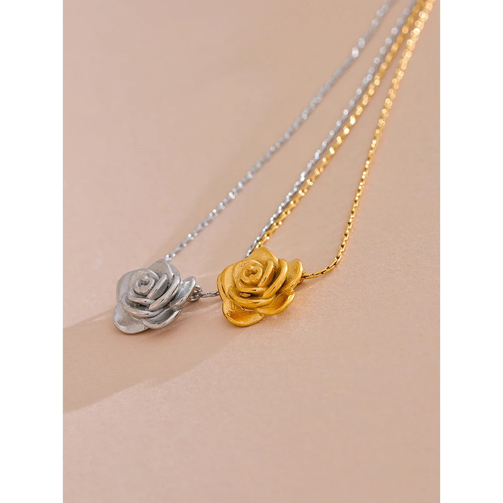 Tessic Stereoscopic Flower Pendant Necklace