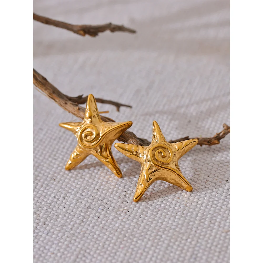 Tessic Star Stud Earrings