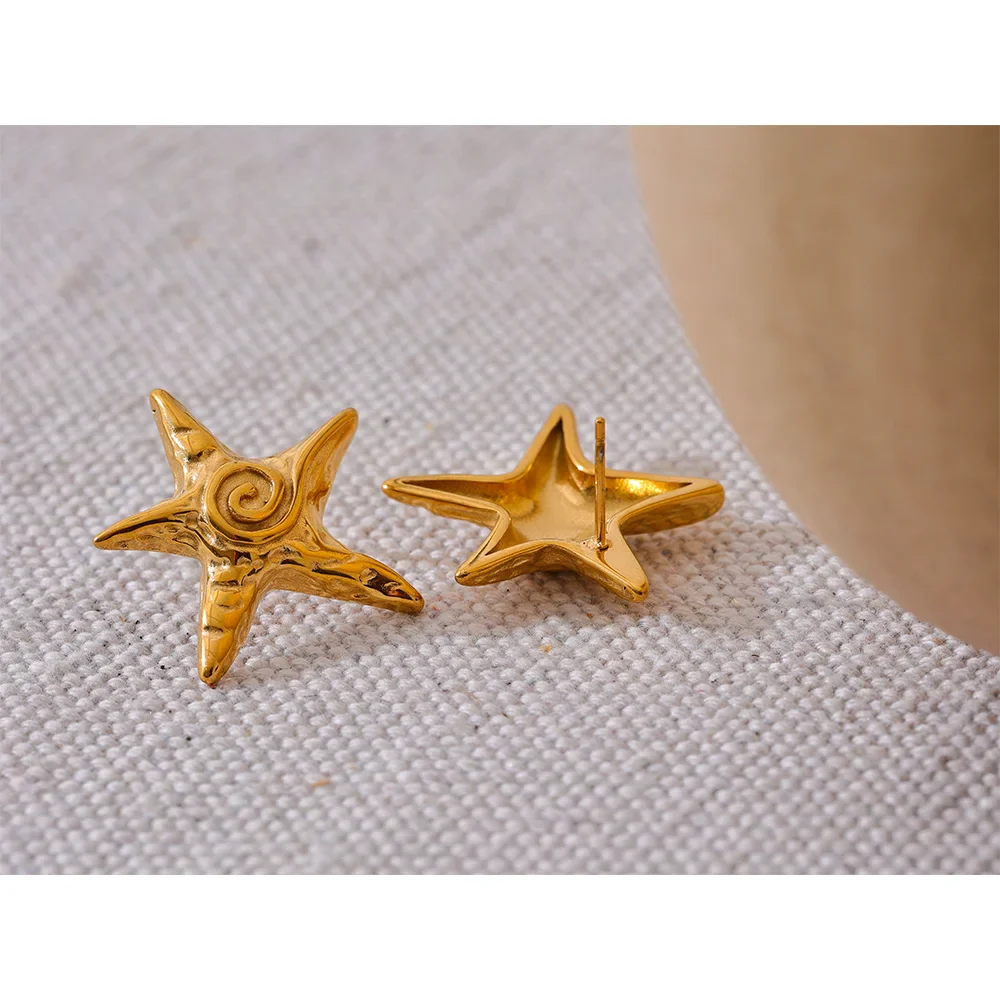 Tessic Star Stud Earrings