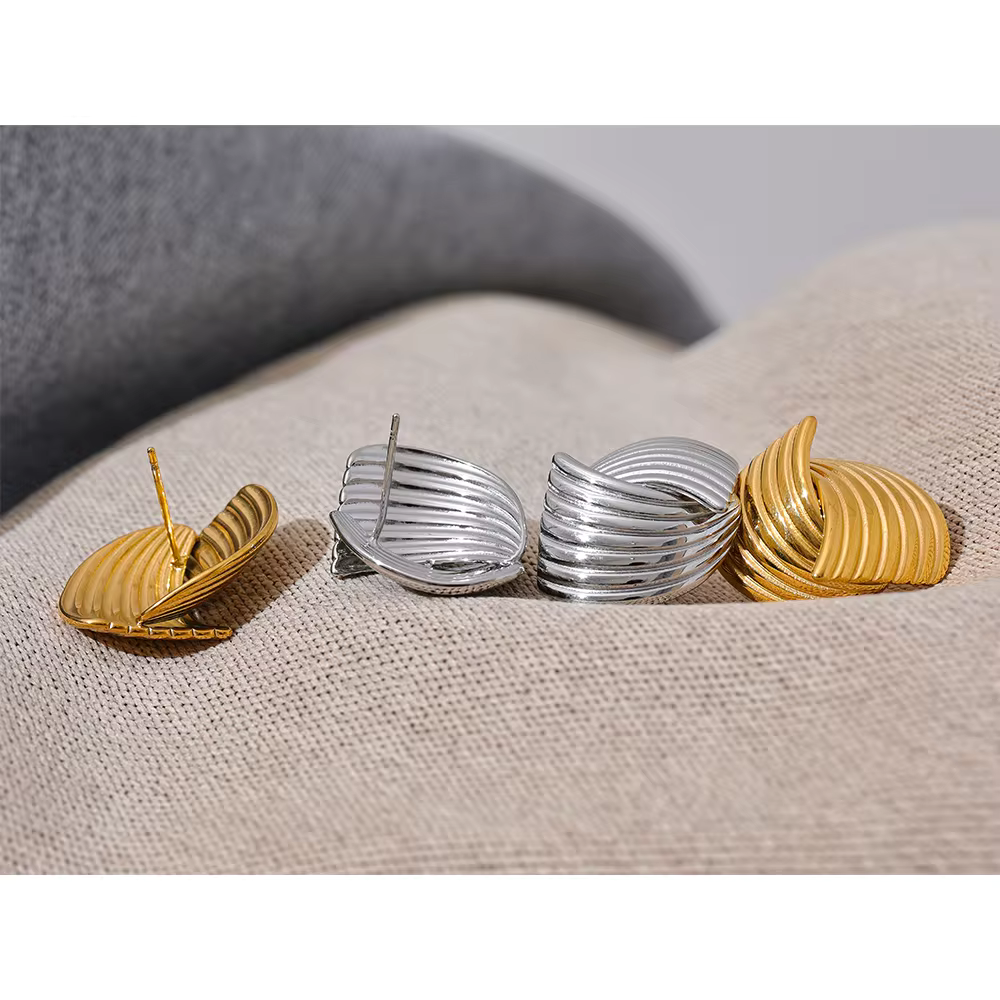 Tessic Wave Texture Earrings