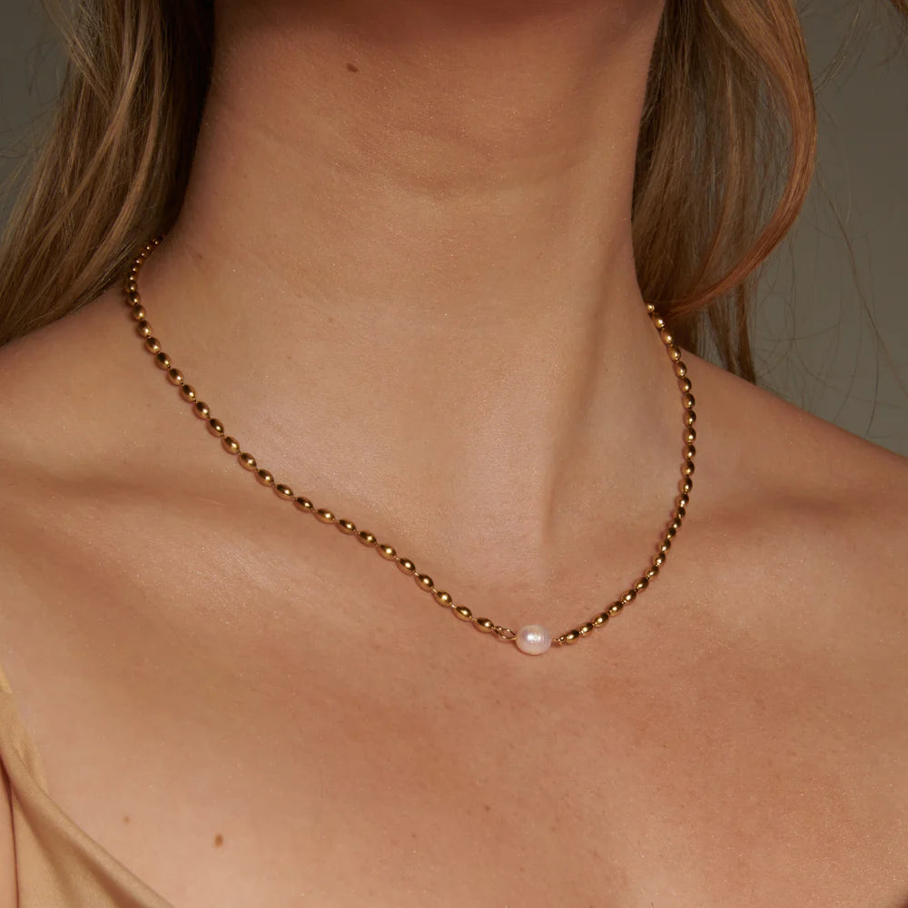 Tessic Pearl Necklace